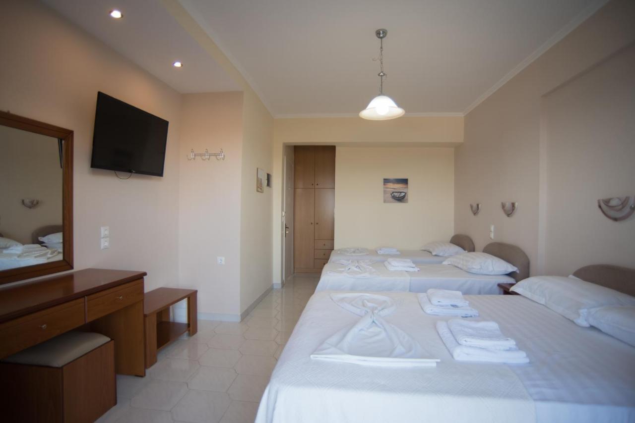 Oasis Hotel Perigiali Luaran gambar