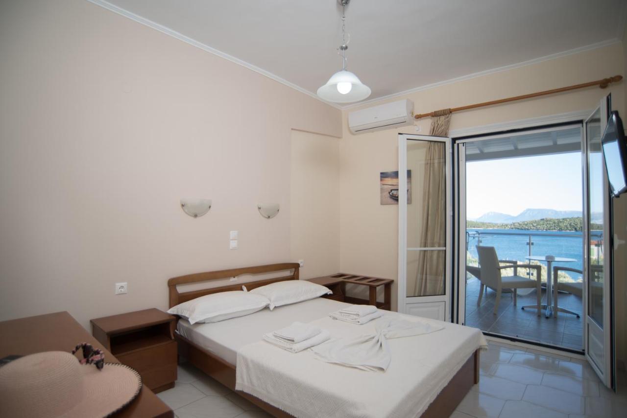 Oasis Hotel Perigiali Luaran gambar