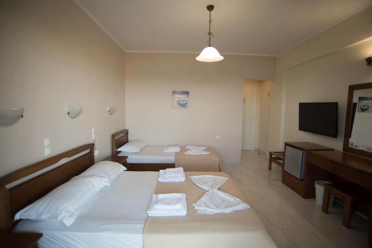 Oasis Hotel Perigiali Luaran gambar