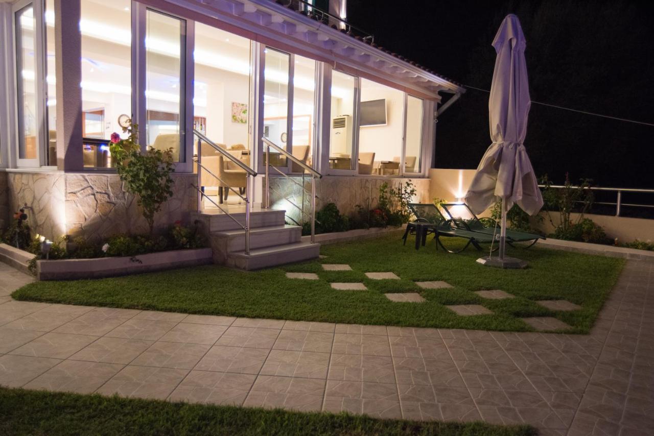 Oasis Hotel Perigiali Luaran gambar