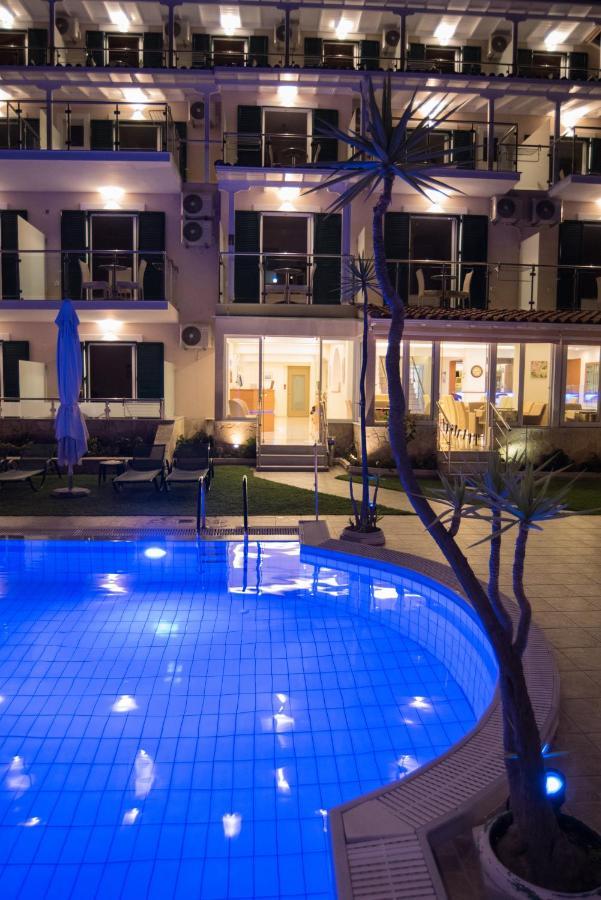 Oasis Hotel Perigiali Luaran gambar